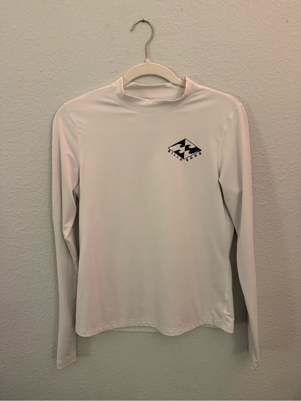 Billabong White Long-Sleeve Performance Rash Guard with Logo